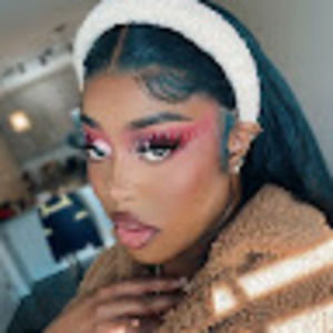 Meet your Posher, Kay with